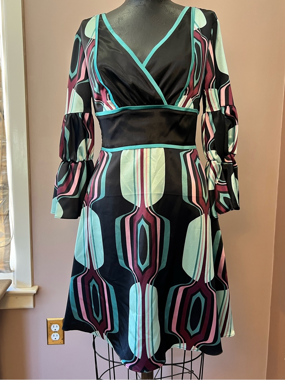 Bisou Bisou by Michele Bohbot Geometric Retro Like Tiered Puff Sleeves Dress S